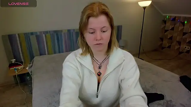 LillyDepp online show from February 19, 2025, 1:39 pm
