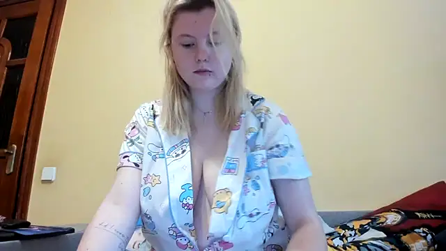 LillyDepp online show from November 23, 2025, 12:05 pm