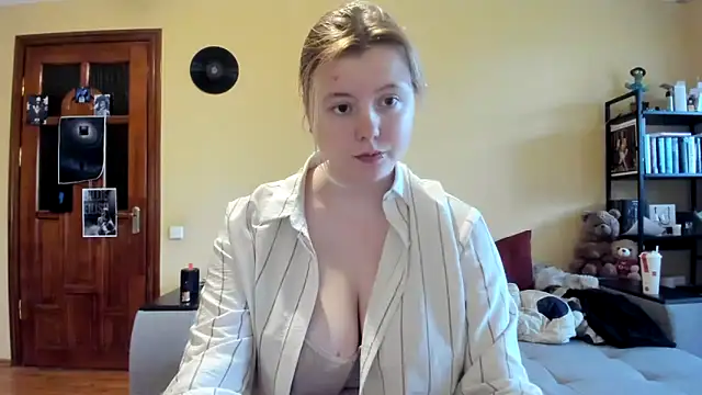 LillyDepp online show from April 8, 2026, 12:38 pm