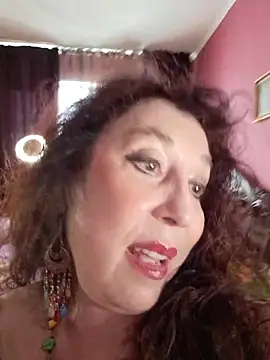Snapshot of GypsyEsmeralda chatting on May 20, 2026, 6:08 am GypsyEsmeralda online show from May 20, 2026, 6:08 am