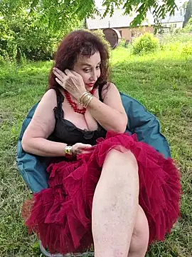 Snapshot of GypsyEsmeralda chatting on June 12, 2026, 12:37 pm GypsyEsmeralda online show from June 12, 2026, 12:37 pm