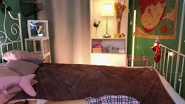 Snapshot of cherry_lea chatting on December 21, 2024, 4:25 pm cherry lea online show from December 21, 2024, 4:25 pm