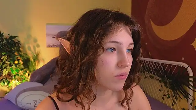 Snapshot of cherry_lea chatting on February 2, 2025, 5:48 pm cherry lea online show from February 2, 2025, 5:48 pm