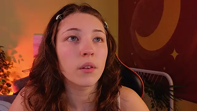 Snapshot of cherry_lea chatting on February 13, 2025, 5:11 pm cherry lea online show from February 13, 2025, 5:11 pm