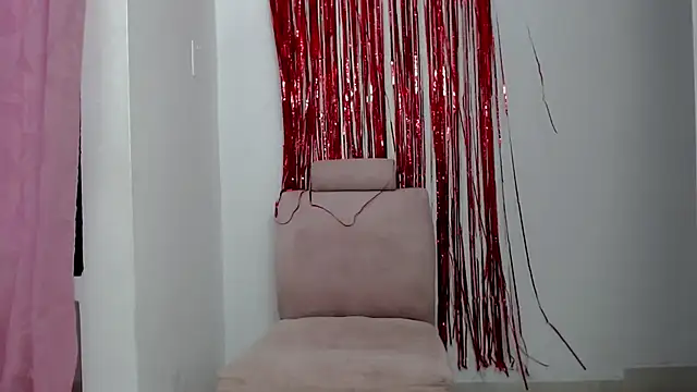 Snapshot of CATALAIA_STOMM chatting on January 14, 2025, 2:43 pm CATALAIA STOMM online show from January 14, 2025, 2:43 pm