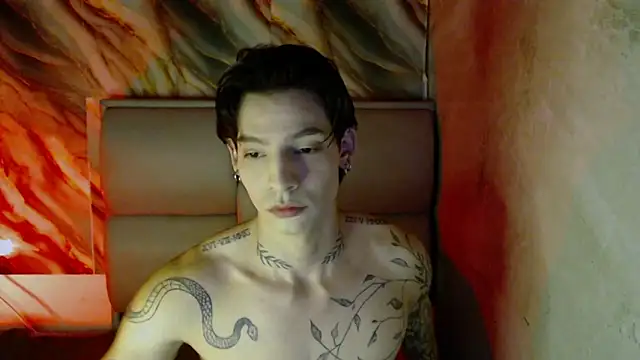 Apolo Hidalgo01 online show from September 28, 2025, 6:02 pm