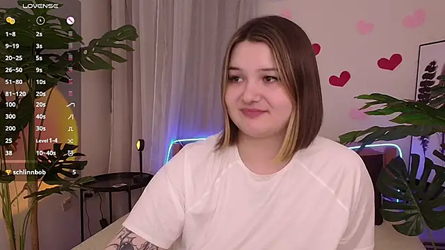 Snapshot of Alice_Walters chatting on February 4, 2025, 10:02 pm Alice Walters online show from February 4, 2025, 10:02 pm