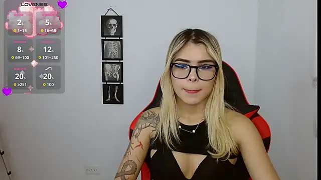 Snapshot of MiissKatiia chatting on December 3, 2025, 10:41 pm MiissKatiia online show from December 3, 2025, 10:41 pm