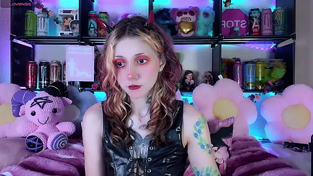 Snapshot of _Devill_Baby chatting on July 19, 2026, 8:12 pm Devill Baby online show from July 19, 2026, 8:12 pm