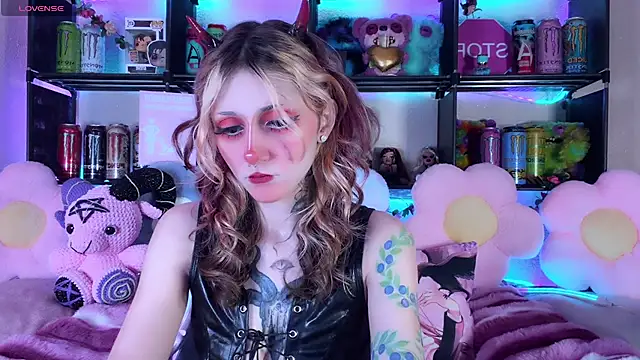 Snapshot of _Devill_Baby chatting on July 24, 2026, 8:29 pm Devill Baby online show from July 24, 2026, 8:29 pm
