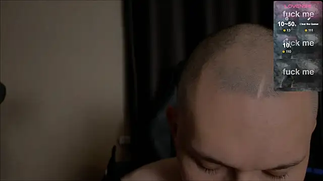 Snapshot of STRONGBEAUTY282 chatting on October 15, 2025, 11:49 pm STRONGBEAUTY282 online show from October 15, 2025, 11:49 pm