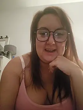 Bekahblows online show from November 19, 2025, 5:51 am