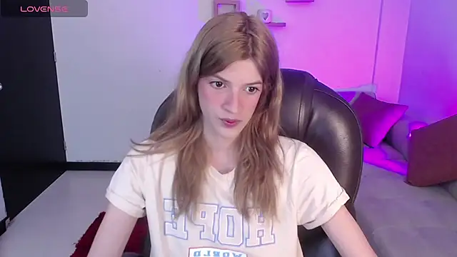 Nora Vennucci online show from February 2, 2025, 7:46 pm