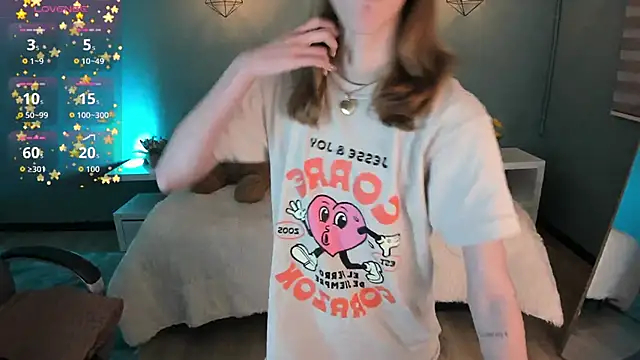 Nora Vennucci online show from October 11, 2025, 7:56 pm