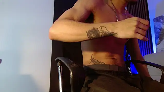 Snapshot of rafael_stone chatting on February 16, 2025, 3:58 am rafael stone online show from February 16, 2025, 3:58 am