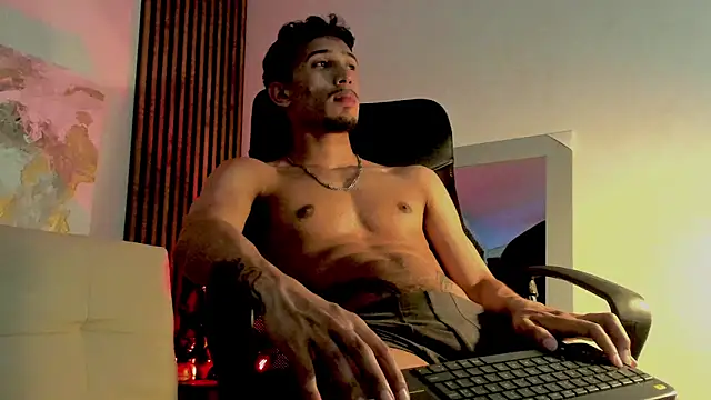 Snapshot of rafael_stone chatting on March 1, 2025, 5:52 am rafael stone online show from March 1, 2025, 5:52 am