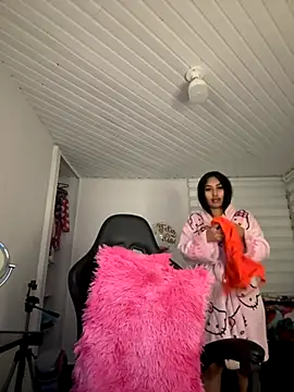 Anily Lovely online show from December 4, 2025, 12:31 am