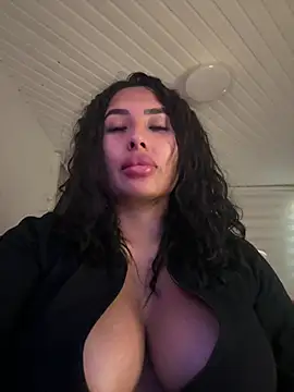 Anily Lovely online show from July 31, 2026, 10:31 pm