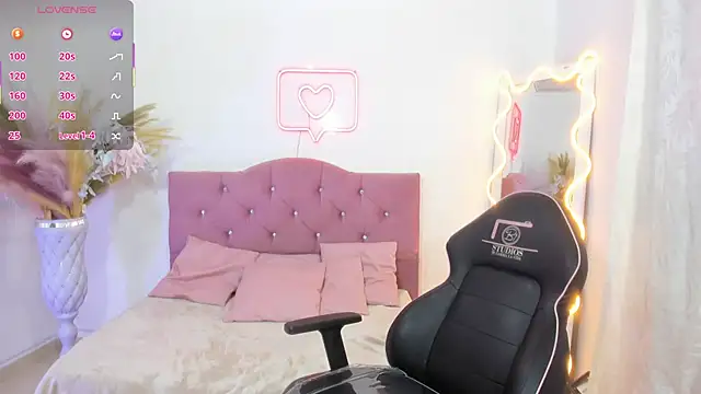 kendra tay online show from November 28, 2025, 3:31 am