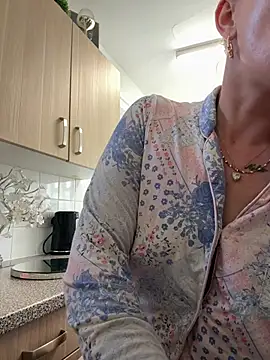 Snapshot of Barbie_26 chatting on March 18, 2025, 9:52 am Barbie 26 online show from March 18, 2025, 9:52 am