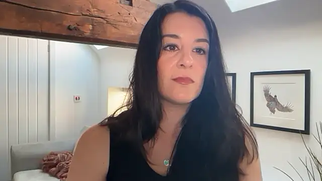 flatwhite0 online show from April 29, 2026, 9:13 am