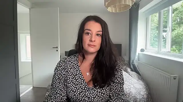 flatwhite0 online show from July 27, 2026, 8:54 am