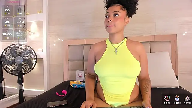 Snapshot of pamela_west chatting on March 10, 2025, 7:29 pm pamela west online show from March 10, 2025, 7:29 pm