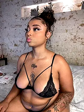 Snapshot of pamela_west chatting on September 13, 2025, 7:57 pm pamela west online show from September 13, 2025, 7:57 pm