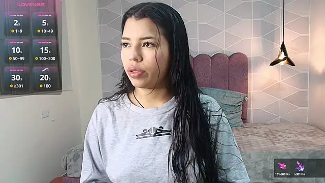 Snapshot of Asly_Morgan chatting on January 4, 2025, 12:05 pm Asly Morgan online show from January 4, 2025, 12:05 pm
