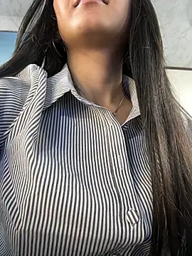 Snapshot of Amy_Kiitty_ chatting on July 27, 2026, 2:13 pm Amy Kiitty online show from July 27, 2026, 2:13 pm