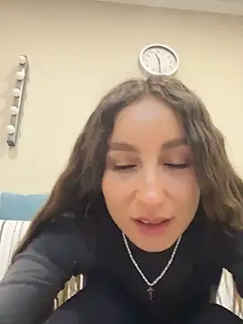 viviandaimond1 online show from January 11, 2025, 8:32 pm