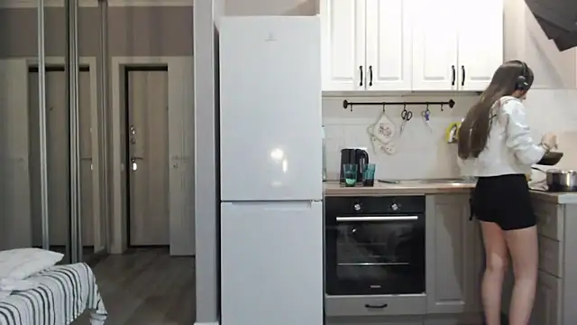 viviandaimond1 online show from January 14, 2025, 9:09 pm