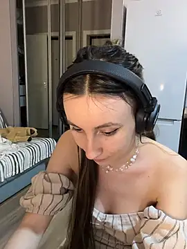 viviandaimond1 online show from February 6, 2025, 9:06 pm