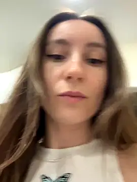 viviandaimond1 online show from September 22, 2025, 5:26 pm