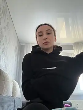 viviandaimond1 online show from October 2, 2025, 9:49 am