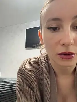 viviandaimond1 online show from October 11, 2025, 4:27 pm