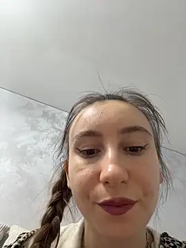 Snapshot of viviandaimond1 chatting on December 2, 2025, 8:04 pm viviandaimond1 online show from December 2, 2025, 8:04 pm