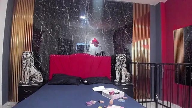 Snapshot of KarinaSimonz chatting on January 15, 2025, 7:44 pm KarinaSimonz online show from January 15, 2025, 7:44 pm