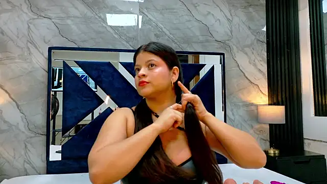 KarinaSimonz online show from July 15, 2026, 7:41 pm