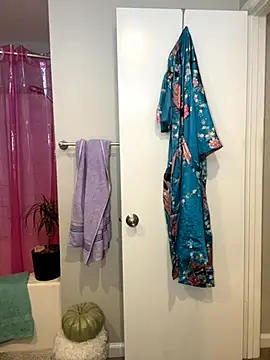 Snapshot of GoldieBakeman chatting on September 18, 2025, 4:09 pm GoldieBakeman online show from September 18, 2025, 4:09 pm