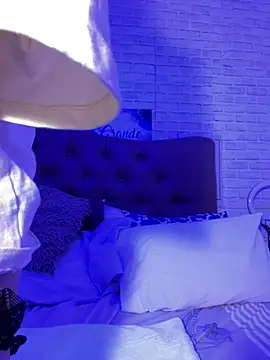 Snapshot of _Chartlotte chatting on December 23, 2024, 7:49 am Chartlotte online show from December 23, 2024, 7:49 am