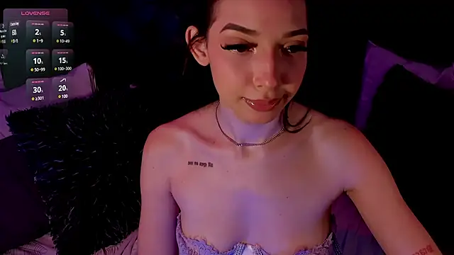 Snapshot of _Chartlotte chatting on January 16, 2025, 11:27 pm Chartlotte online show from January 16, 2025, 11:27 pm