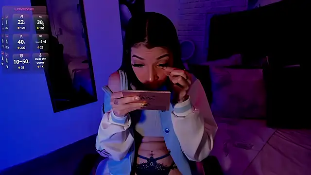 Snapshot of _Chartlotte chatting on January 17, 2025, 8:44 pm Chartlotte online show from January 17, 2025, 8:44 pm