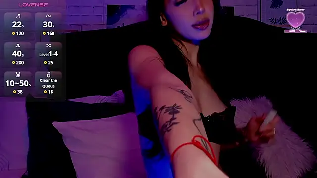 Snapshot of _Chartlotte chatting on January 23, 2025, 8:24 pm Chartlotte online show from January 23, 2025, 8:24 pm