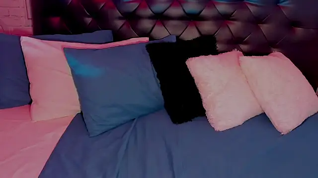 Snapshot of _Chartlotte chatting on March 13, 2025, 9:05 pm Chartlotte online show from March 13, 2025, 9:05 pm