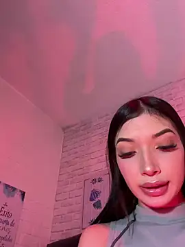 Snapshot of _Chartlotte chatting on March 14, 2025, 12:32 am Chartlotte online show from March 14, 2025, 12:32 am