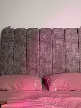 Snapshot of _Chartlotte chatting on September 13, 2025, 2:00 am Chartlotte online show from September 13, 2025, 2:00 am