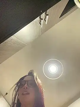 Snapshot of _Chartlotte chatting on October 4, 2025, 2:09 am Chartlotte online show from October 4, 2025, 2:09 am