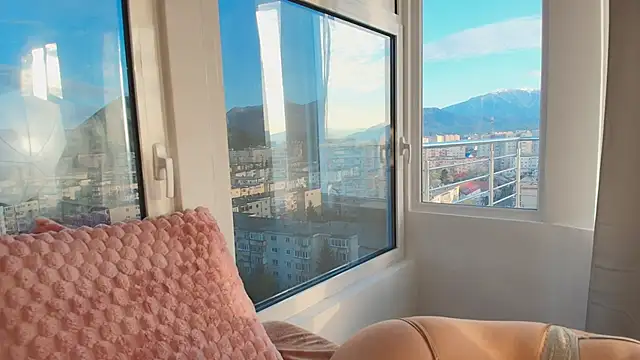 Lorennameliyy online show from April 23, 2026, 4:24 am