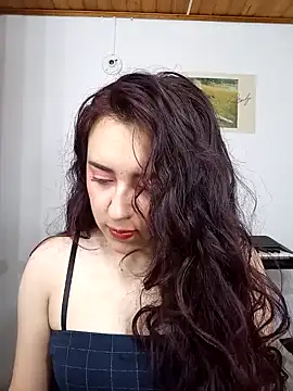 Snapshot of Emi_chik chatting on January 22, 2025, 11:23 am Emi chik online show from January 22, 2025, 11:23 am